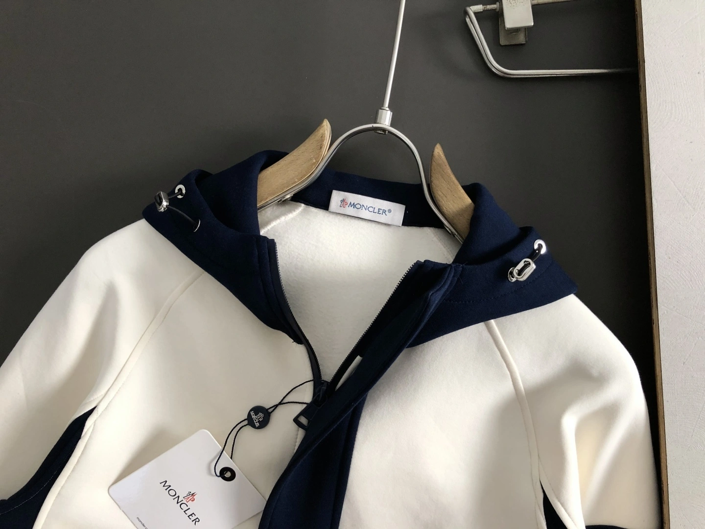 wg.luxury-- 7o9385r item: E-F000J0216